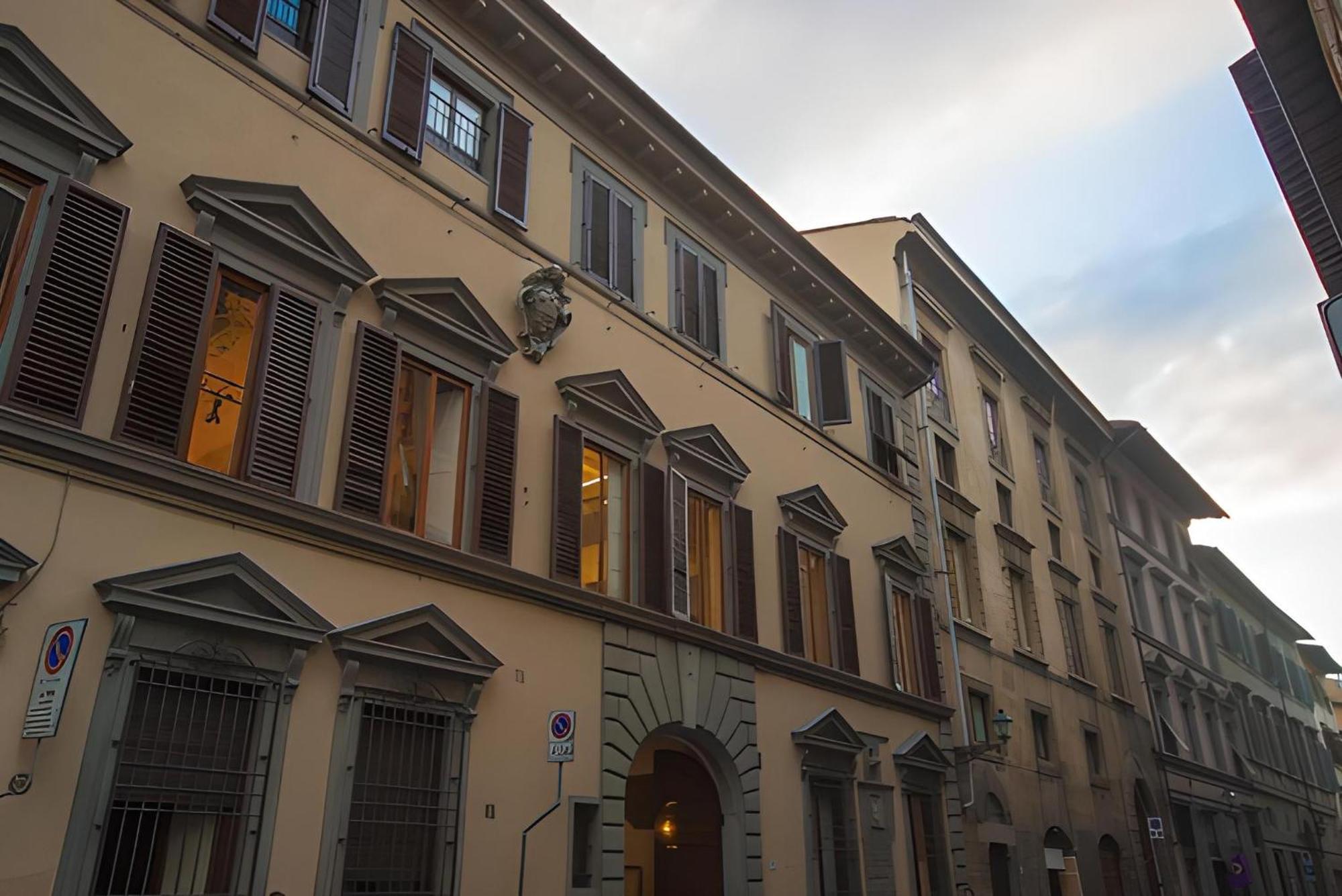 Hotel Lungarno Ponte Vecchio Florencia Exterior foto